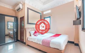 Super Oyo 1640 Fallinda Hotel